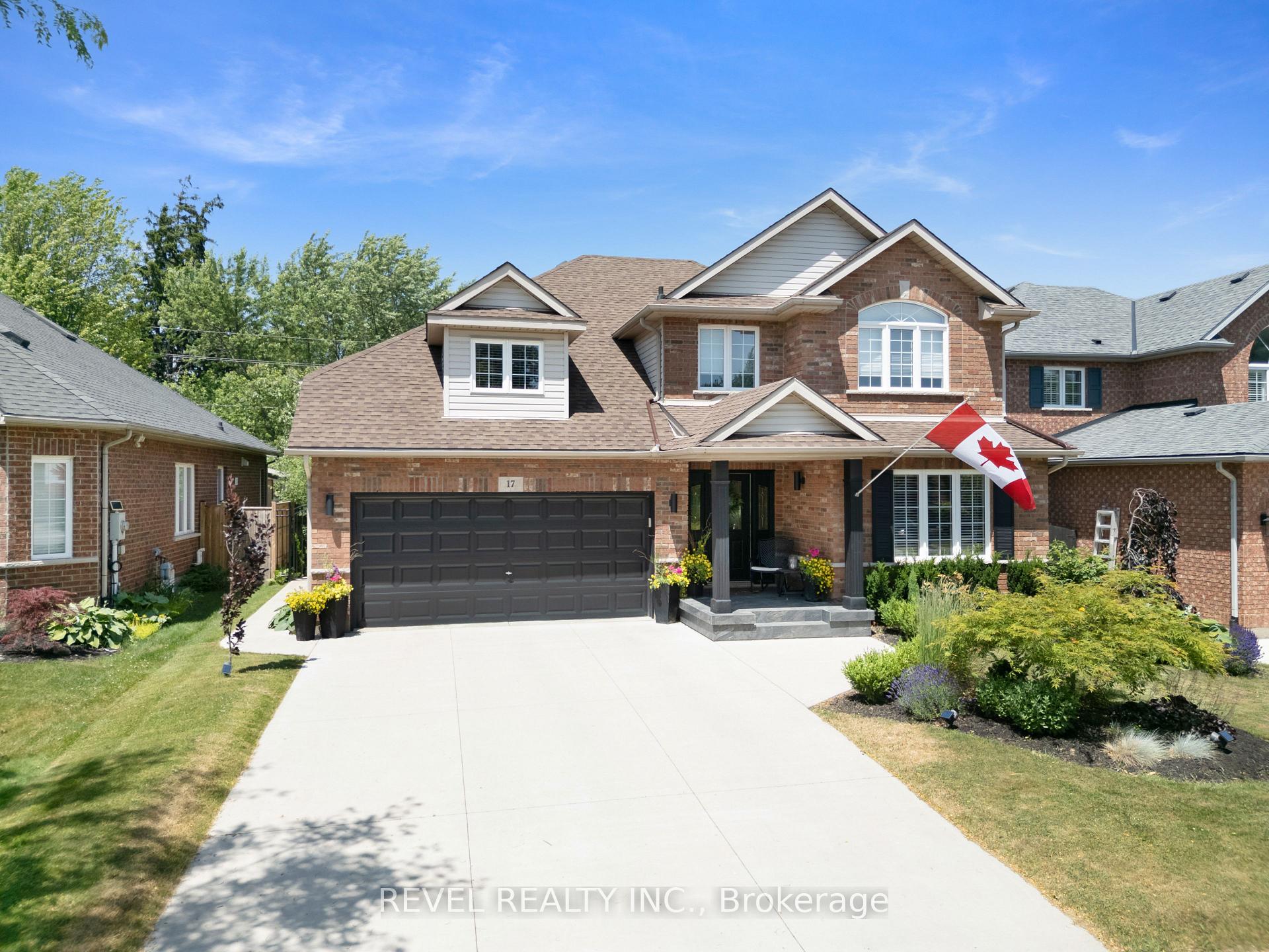 Photo 1 of 17 Michaela Crescent, Pelham, Fonthill — HOMEH