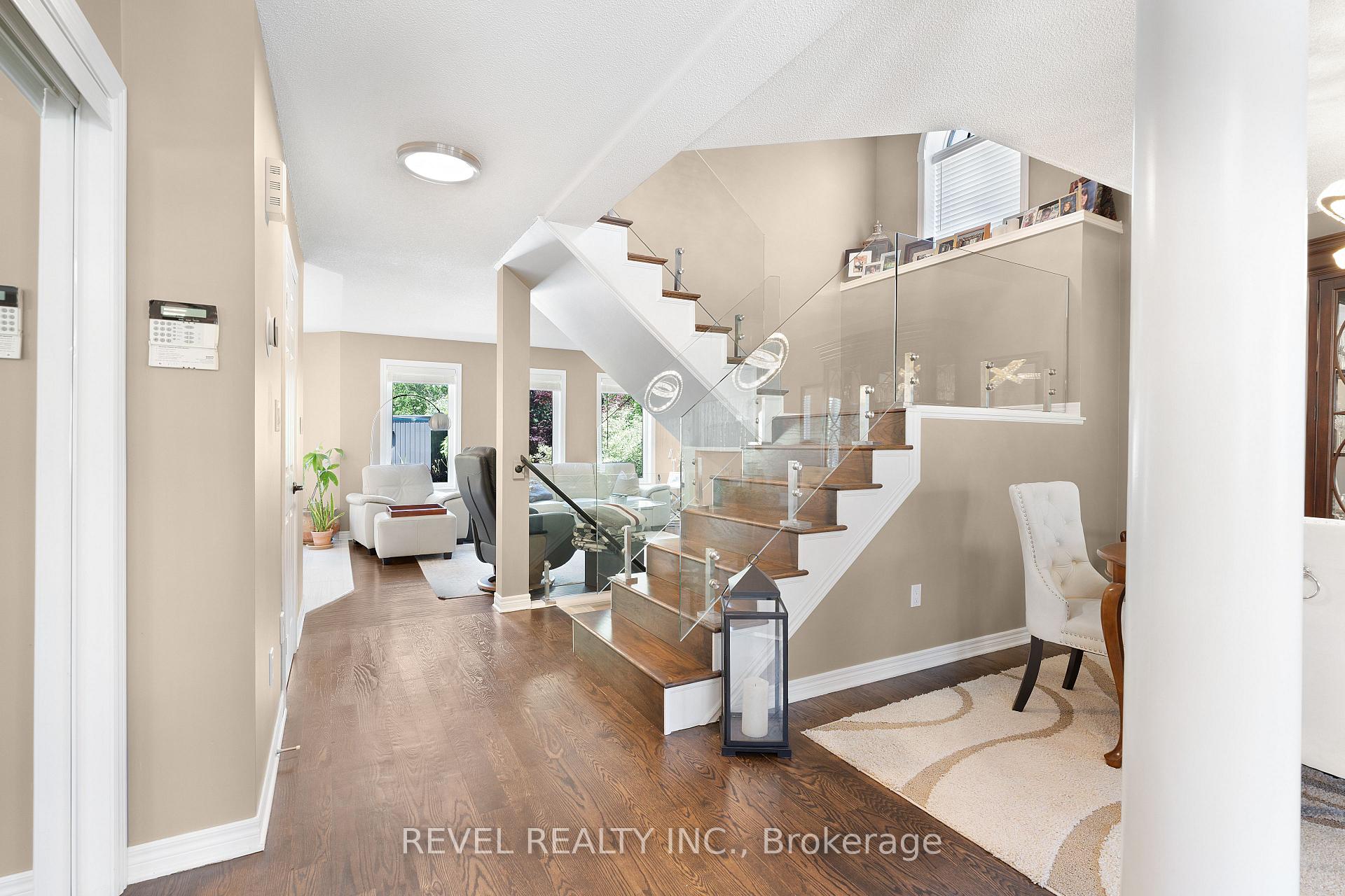 Photo 15 of 17 Michaela Crescent, Pelham, Fonthill — HOMEH