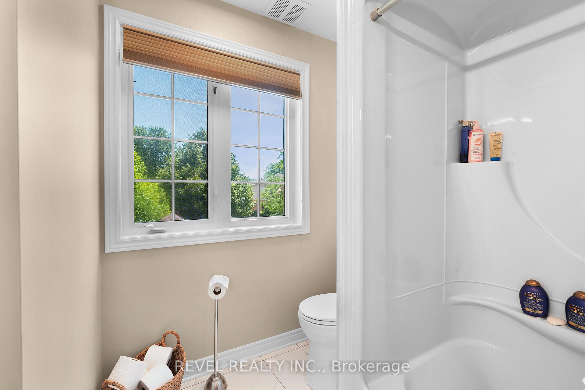 Photo 22 of 17 Michaela Crescent, Pelham, Fonthill — HOMEH
