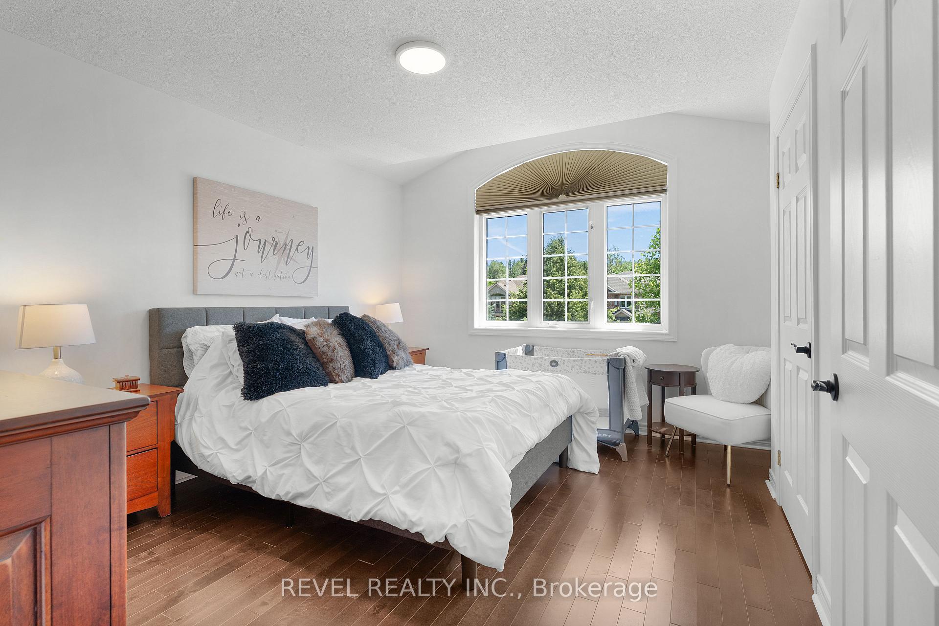 Photo 24 of 17 Michaela Crescent, Pelham, Fonthill — HOMEH