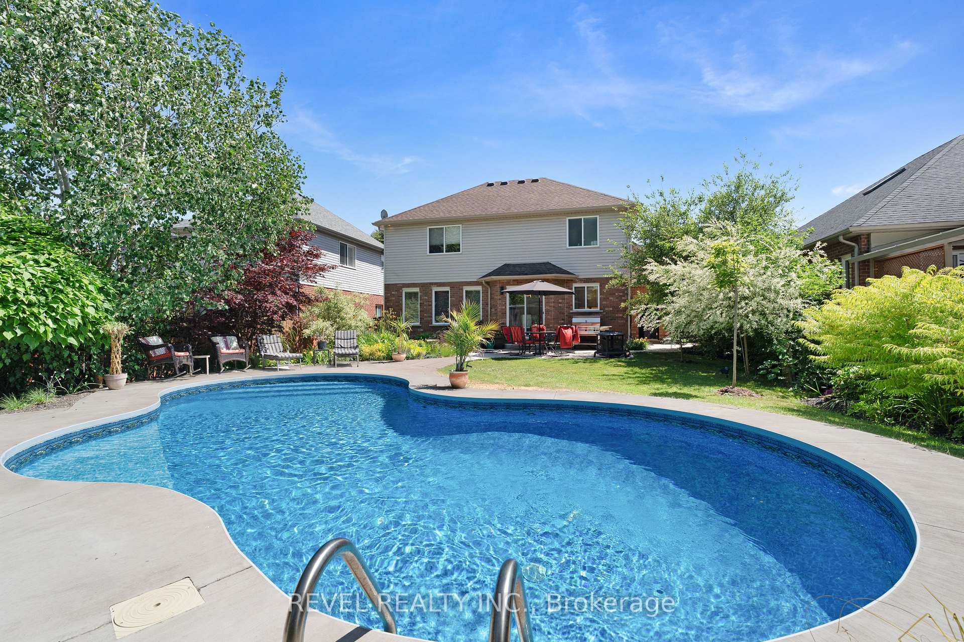 Photo 36 of 17 Michaela Crescent, Pelham, Fonthill — HOMEH