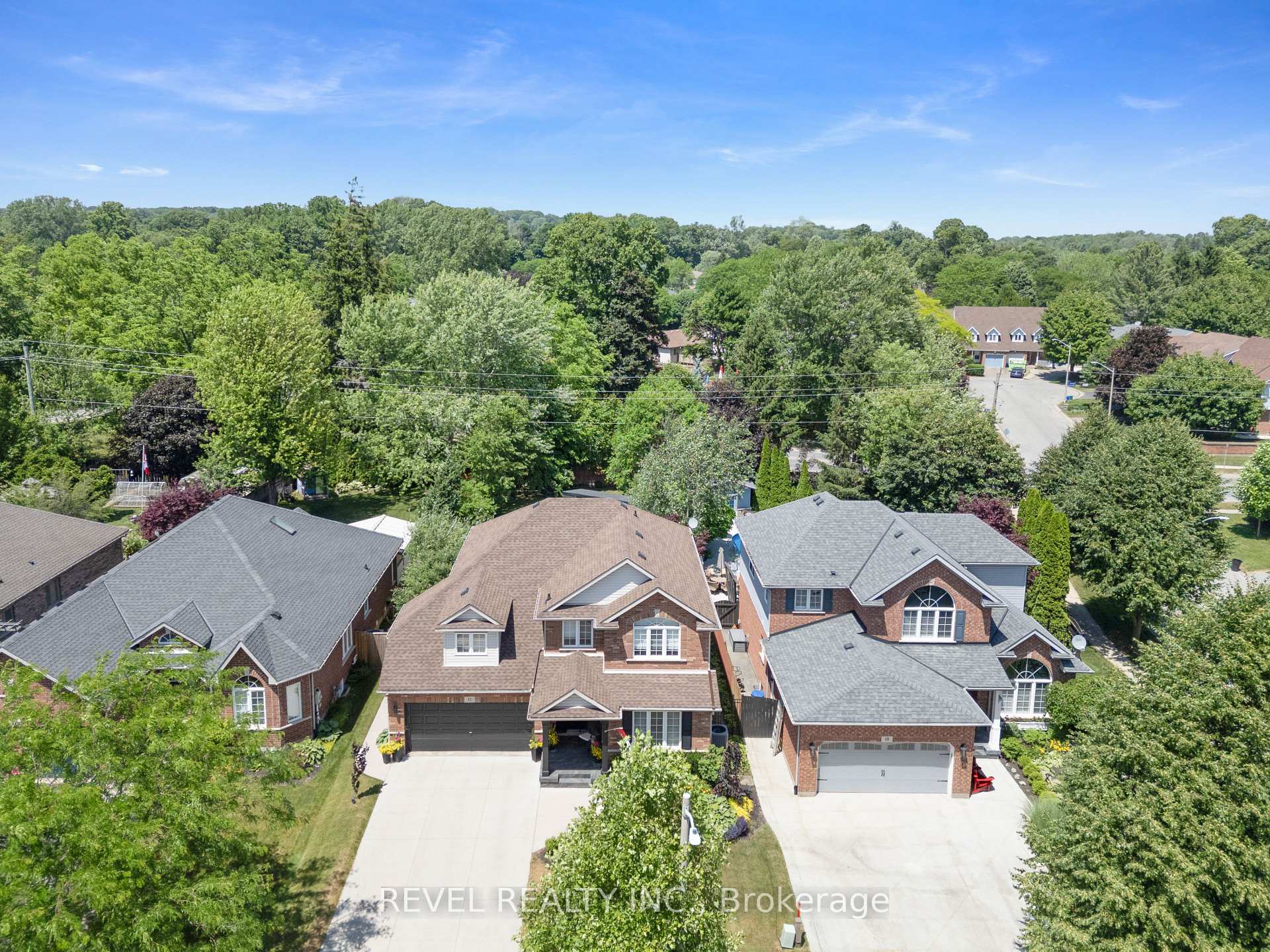 Photo 42 of 17 Michaela Crescent, Pelham, Fonthill — HOMEH