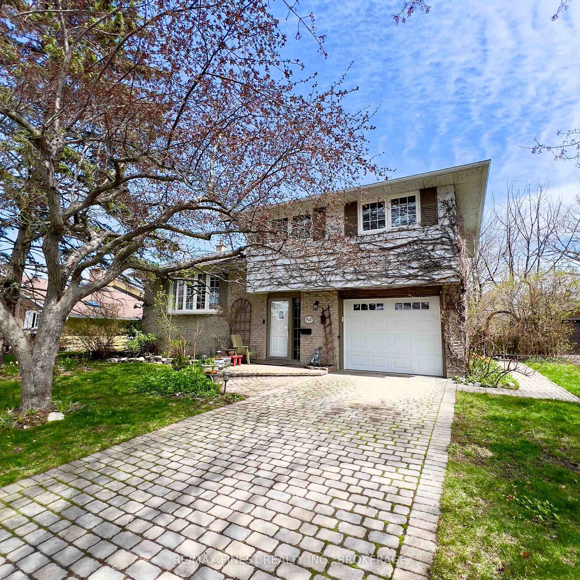 Photo 1 of 920 Percy Crescent, Kingston, City Southwest — HOMEH