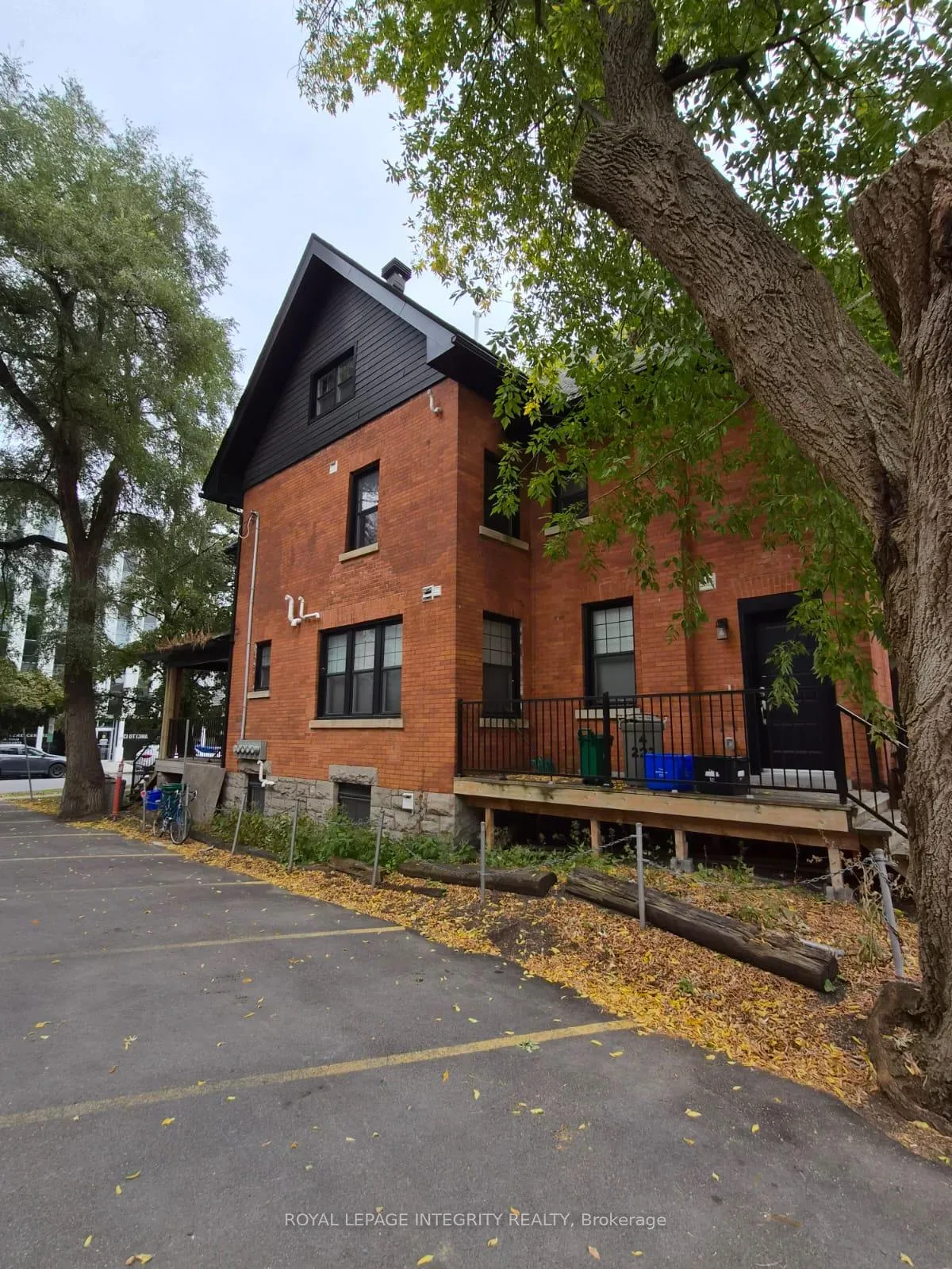 Photo 2 of 222 Argyle Avenue, Ottawa, Ottawa Centre — HOMEH