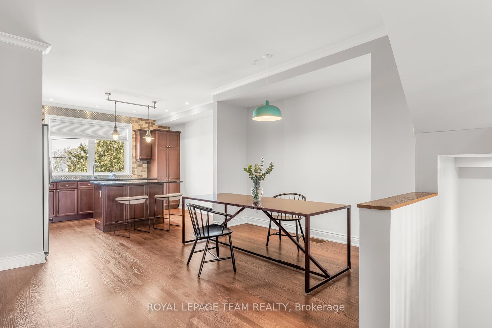 Photo 12 of 32C Douglas Avenue, Ottawa, Lindenlea — HOMEH