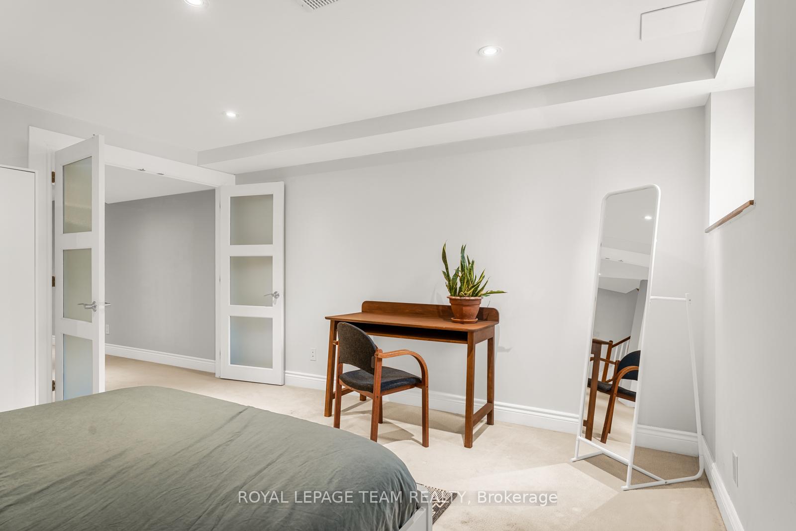 Photo 34 of 32C Douglas Avenue, Ottawa, Lindenlea — HOMEH