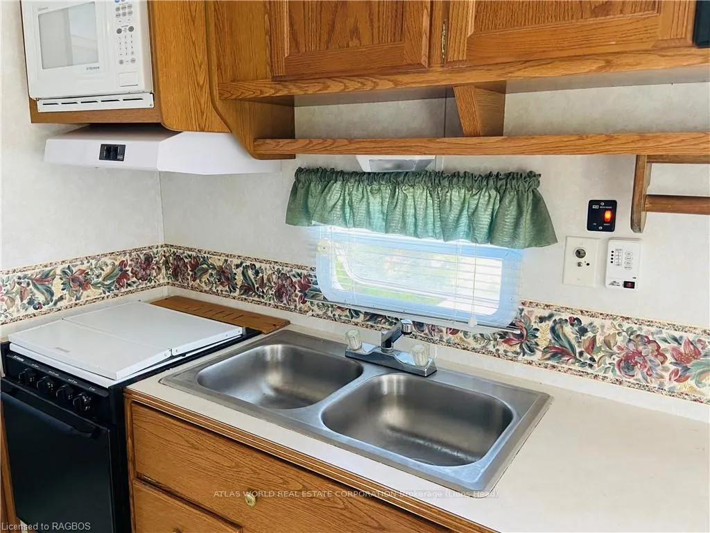 Photo 8 of Unit 13, 9 Tamarac Road, Northern Bruce Peninsula — HOMEH