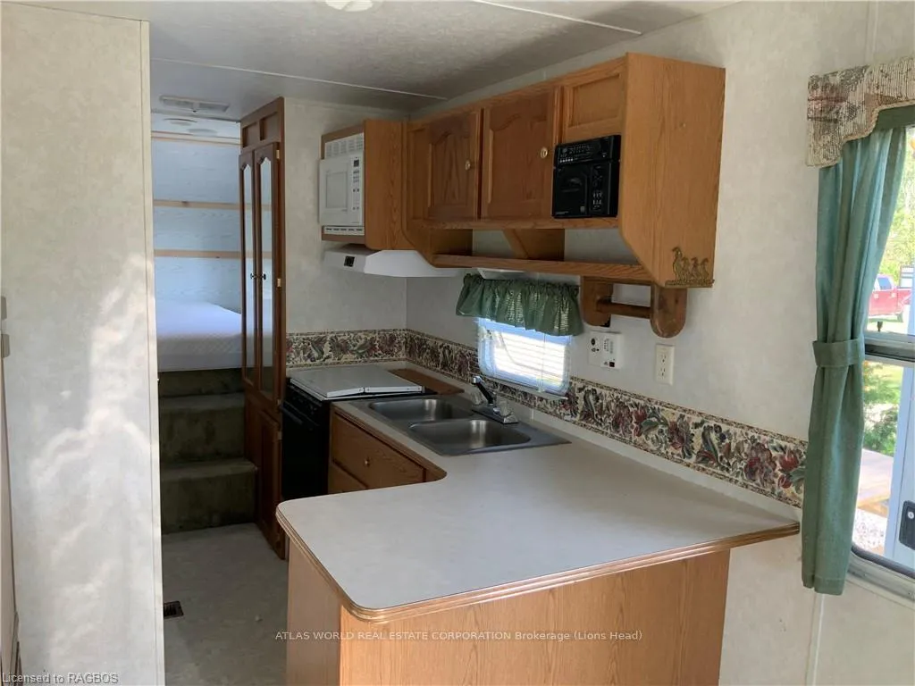Photo 10 of Unit 13, 9 Tamarac Road, Northern Bruce Peninsula — HOMEH