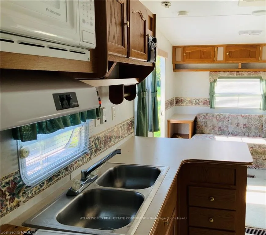 Photo 11 of Unit 13, 9 Tamarac Road, Northern Bruce Peninsula — HOMEH