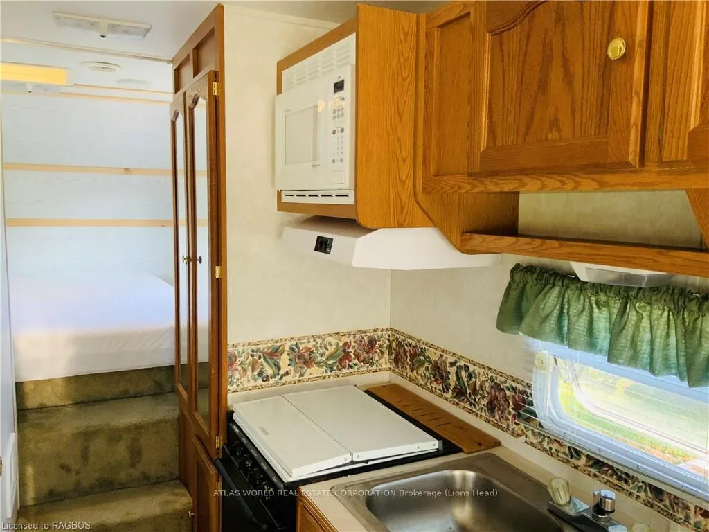 Photo 12 of Unit 13, 9 Tamarac Road, Northern Bruce Peninsula — HOMEH