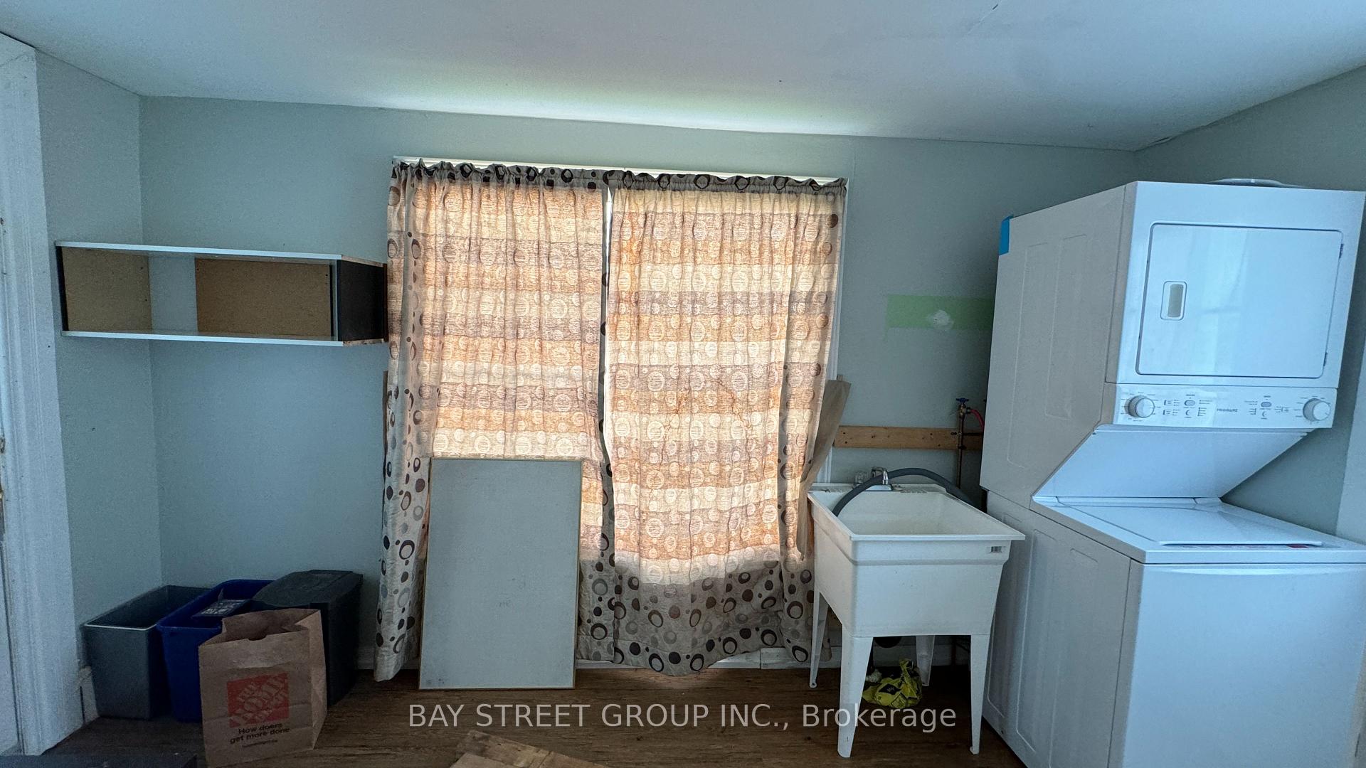 Photo 10 of 4738 Huron Street, Niagara Falls, Downtown — HOMEH