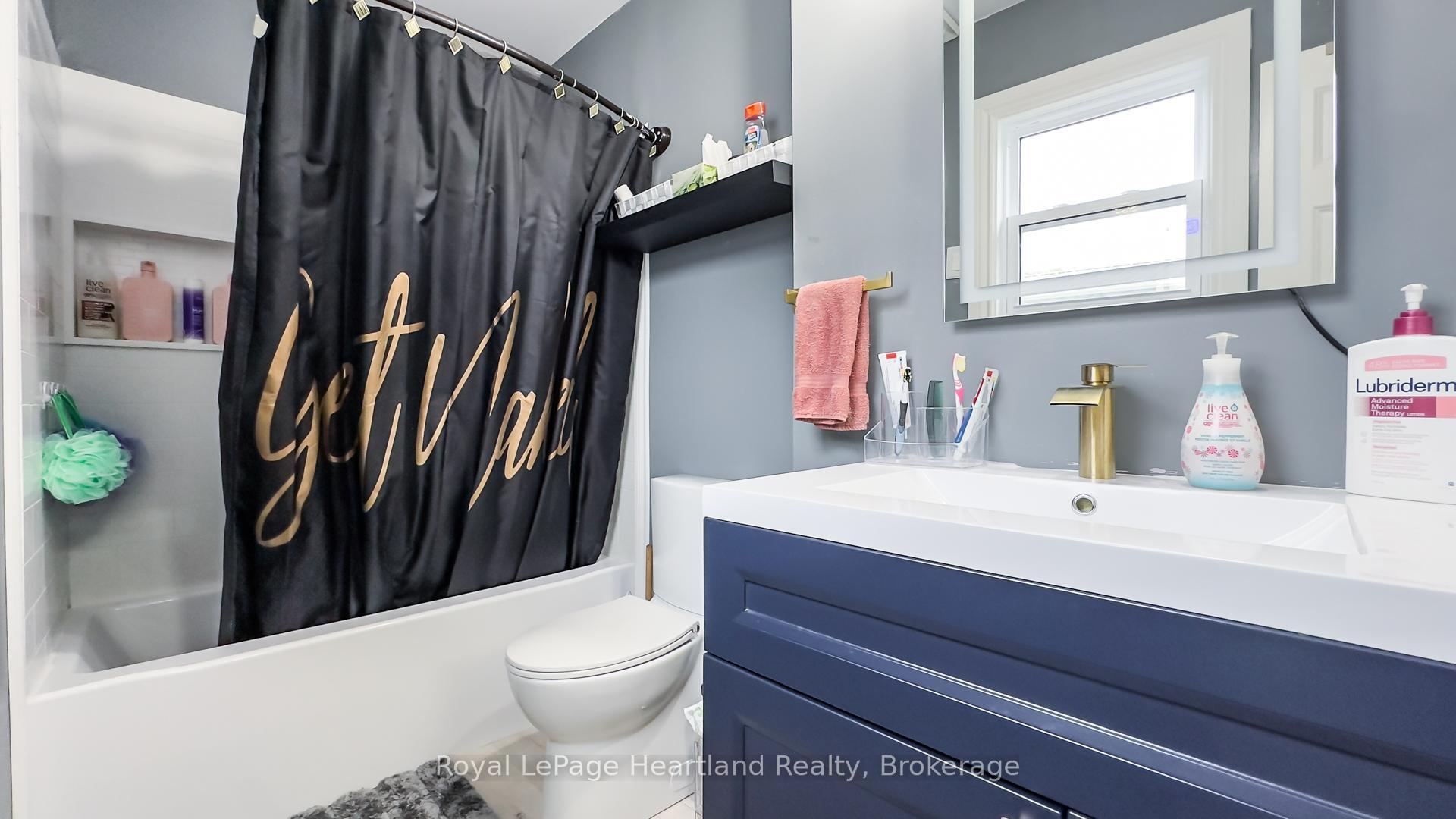 Photo 15 of 117 Main Street, North Middlesex, Alisa Craig — HOMEH