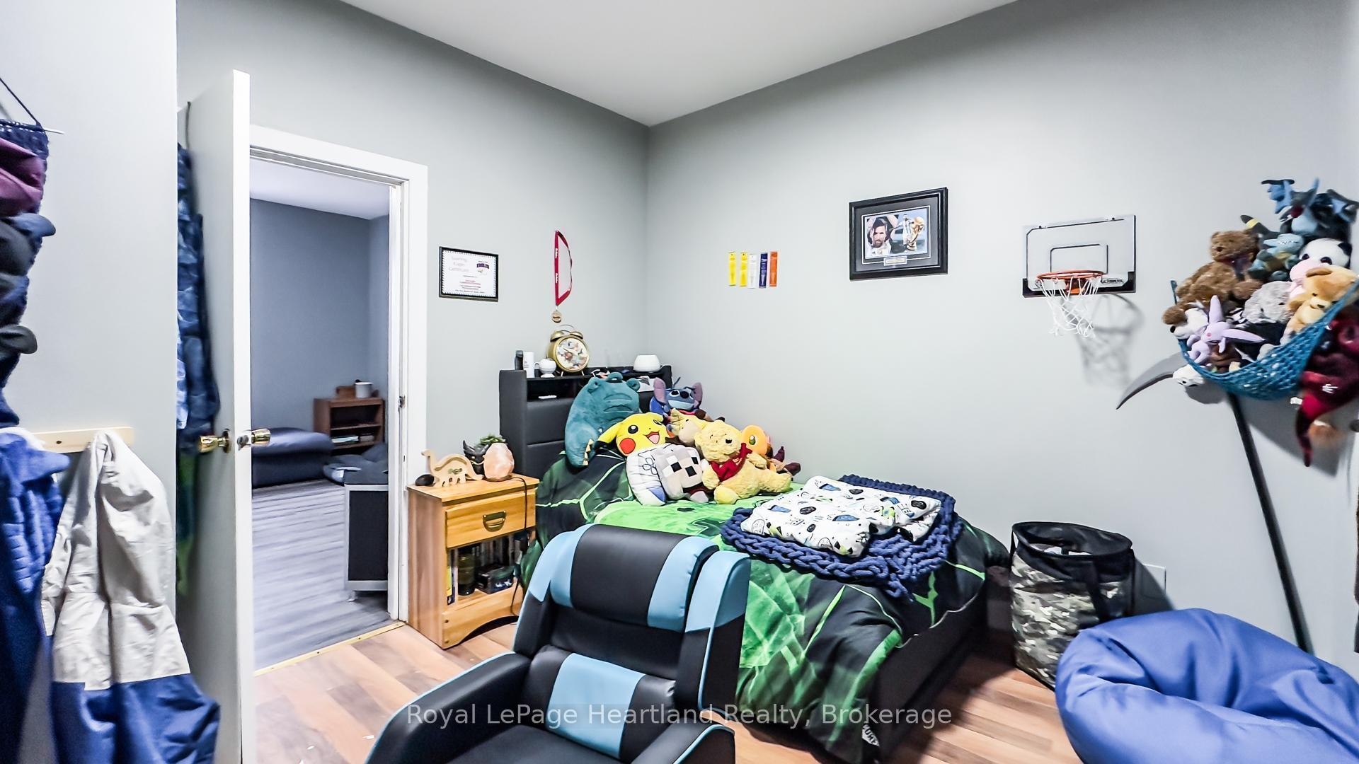Photo 29 of 117 Main Street, North Middlesex, Alisa Craig — HOMEH