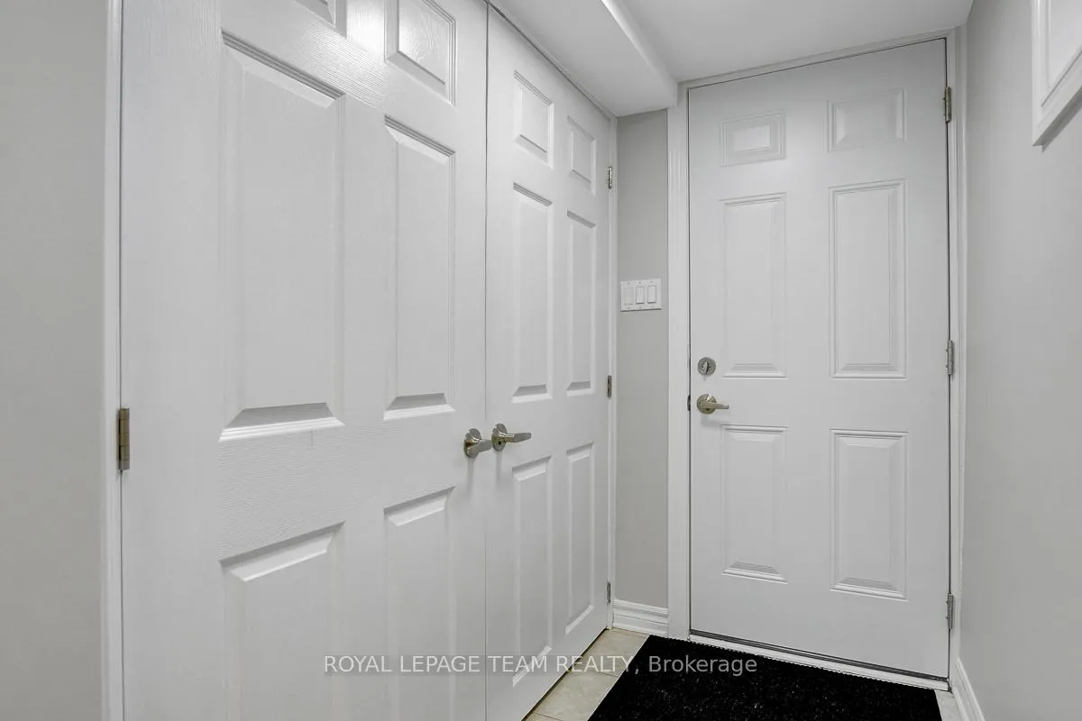 Photo 4 of Unit 3, 775 Trojan Avenue, Ottawa, Castle Heights/Rideau High — HOMEH