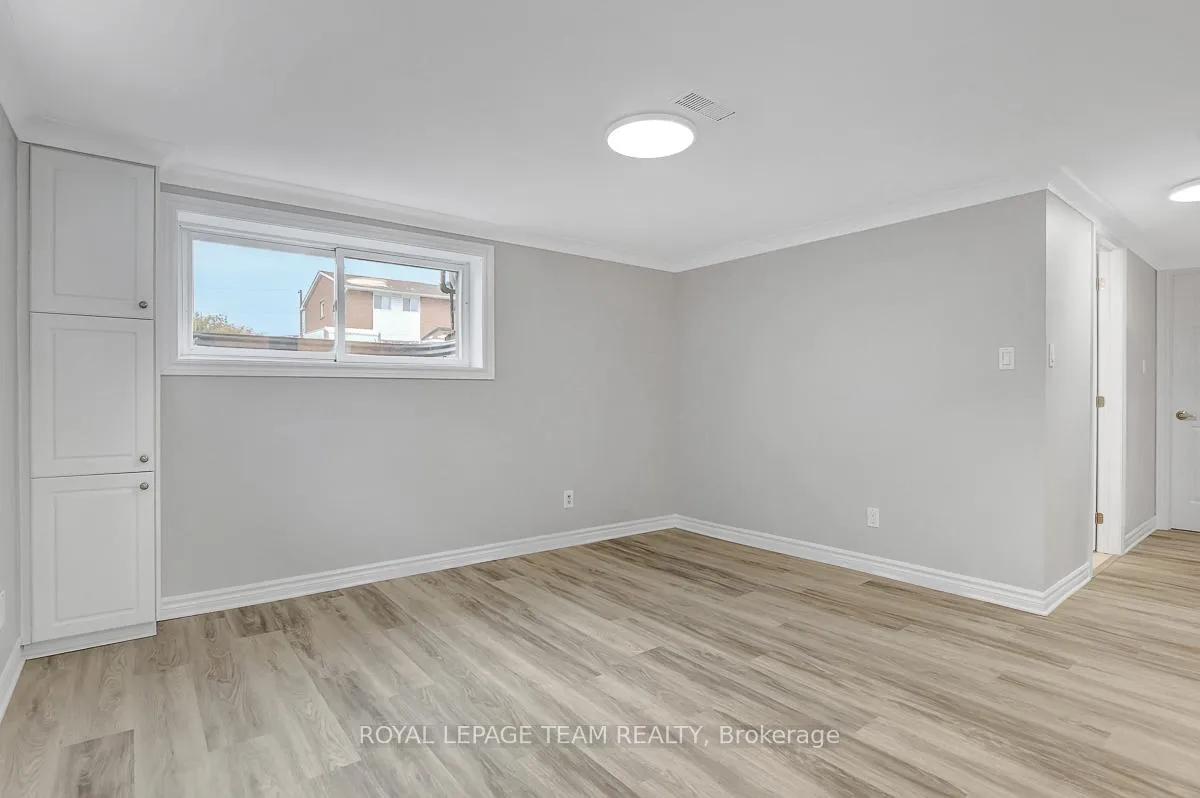 Photo 8 of Unit 3, 775 Trojan Avenue, Ottawa, Castle Heights/Rideau High — HOMEH