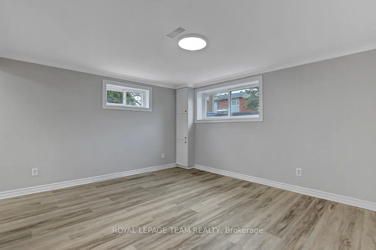 Photo 9 of Unit 3, 775 Trojan Avenue, Ottawa, Castle Heights/Rideau High — HOMEH