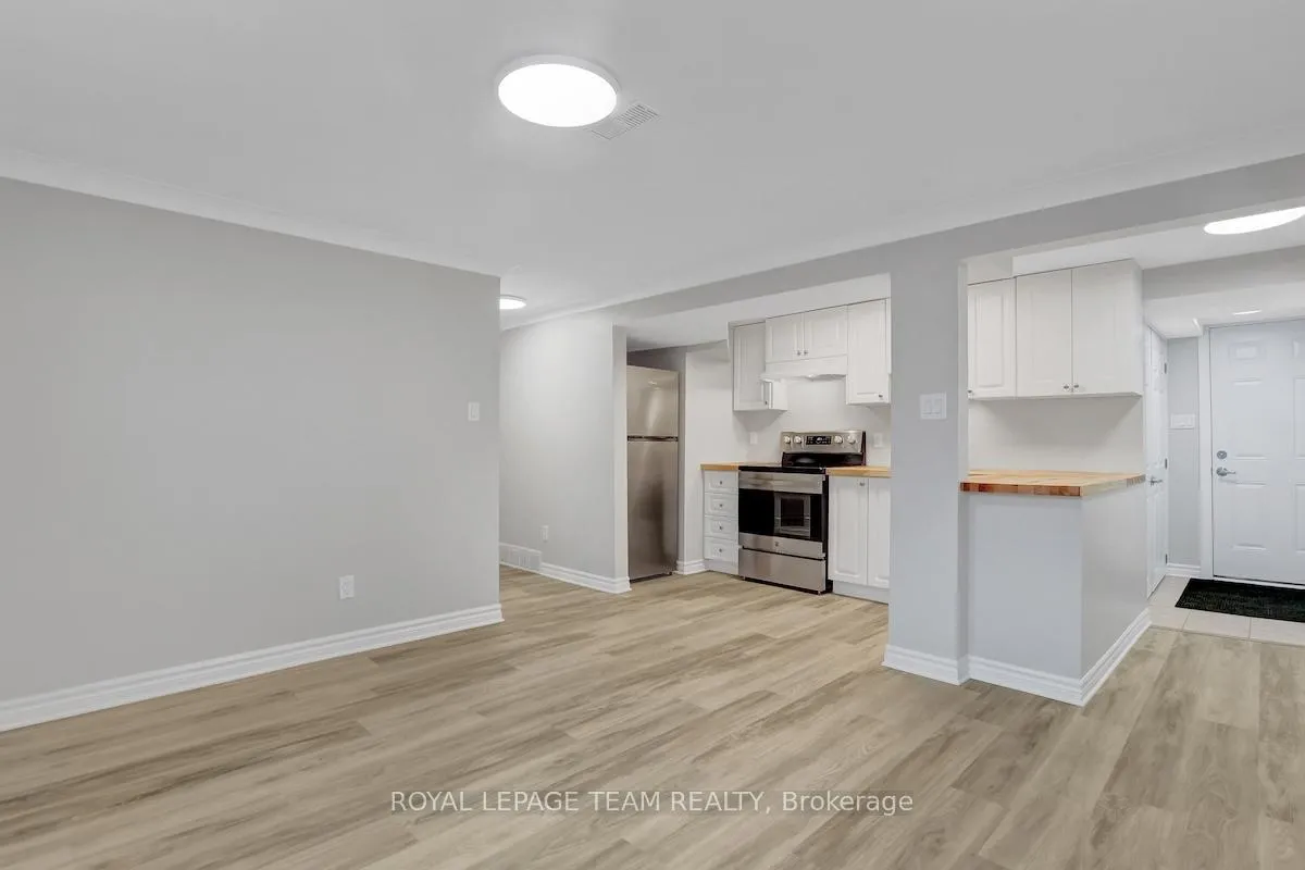 Photo 10 of Unit 3, 775 Trojan Avenue, Ottawa, Castle Heights/Rideau High — HOMEH