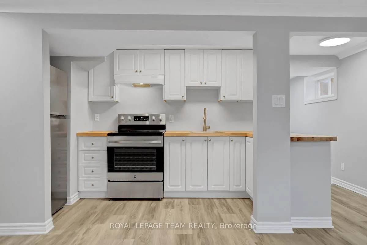 Photo 1 of Unit 3, 775 Trojan Avenue, Ottawa, Castle Heights/Rideau High — HOMEH