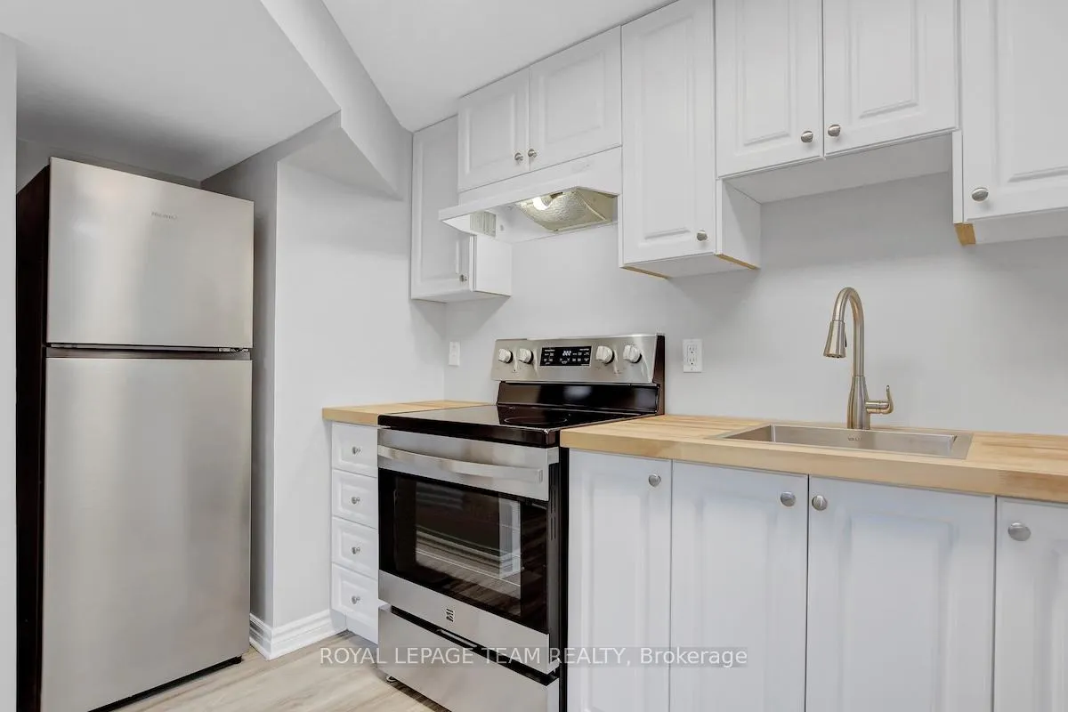 Photo 13 of Unit 3, 775 Trojan Avenue, Ottawa, Castle Heights/Rideau High — HOMEH