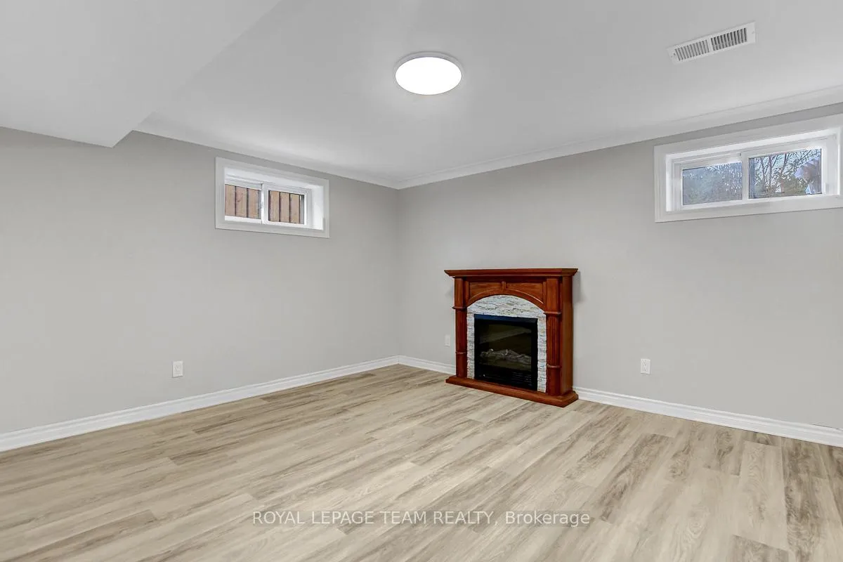Photo 14 of Unit 3, 775 Trojan Avenue, Ottawa, Castle Heights/Rideau High — HOMEH