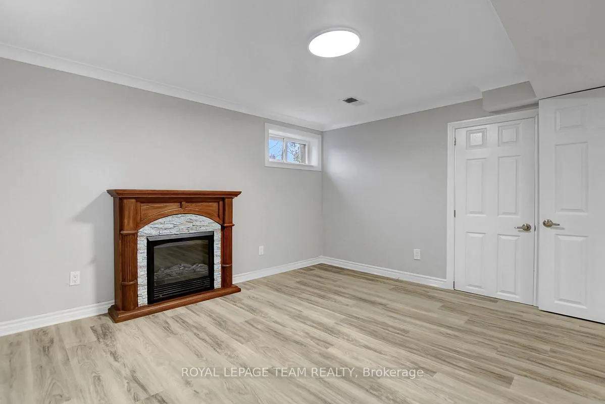 Photo 16 of Unit 3, 775 Trojan Avenue, Ottawa, Castle Heights/Rideau High — HOMEH
