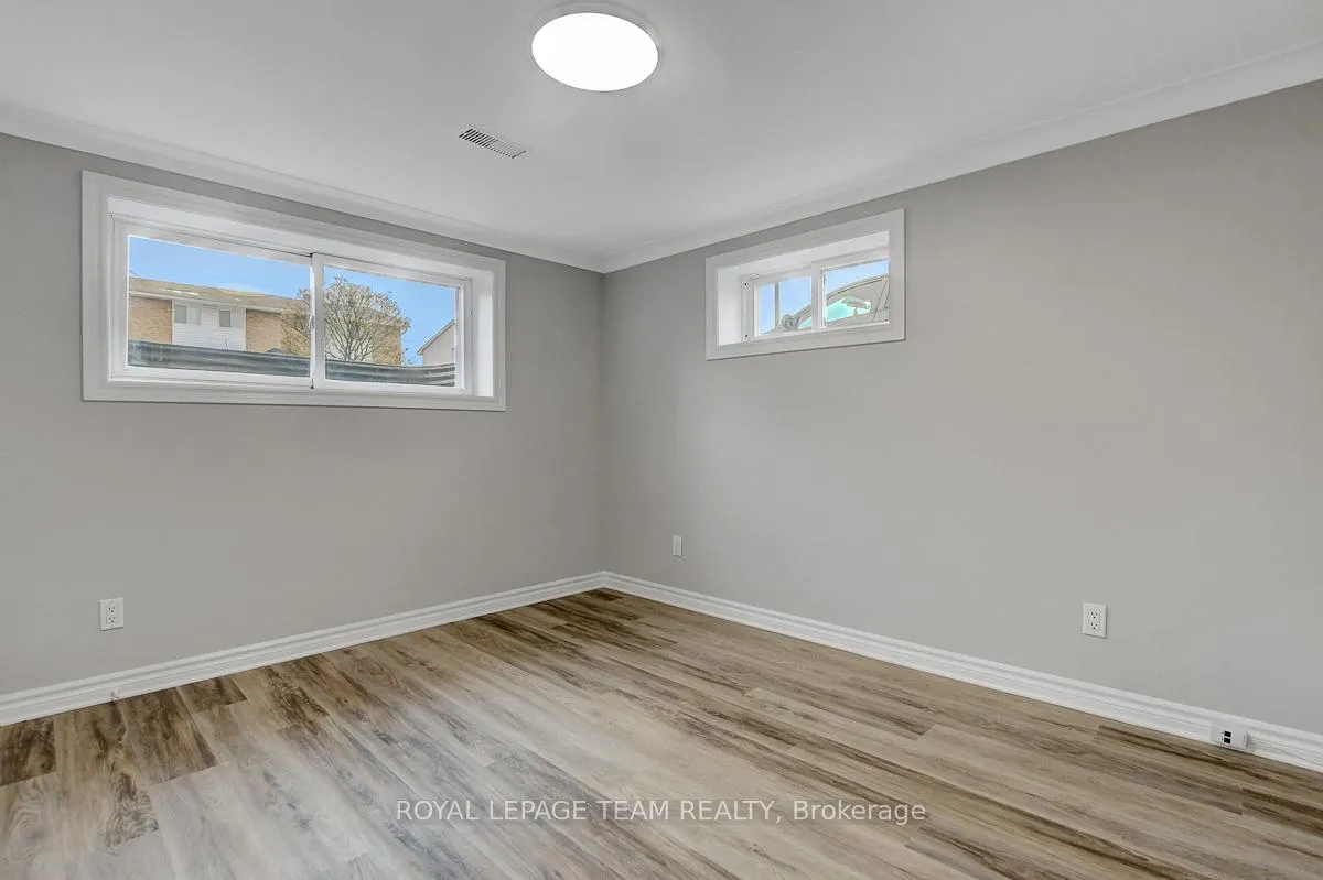 Photo 18 of Unit 3, 775 Trojan Avenue, Ottawa, Castle Heights/Rideau High — HOMEH
