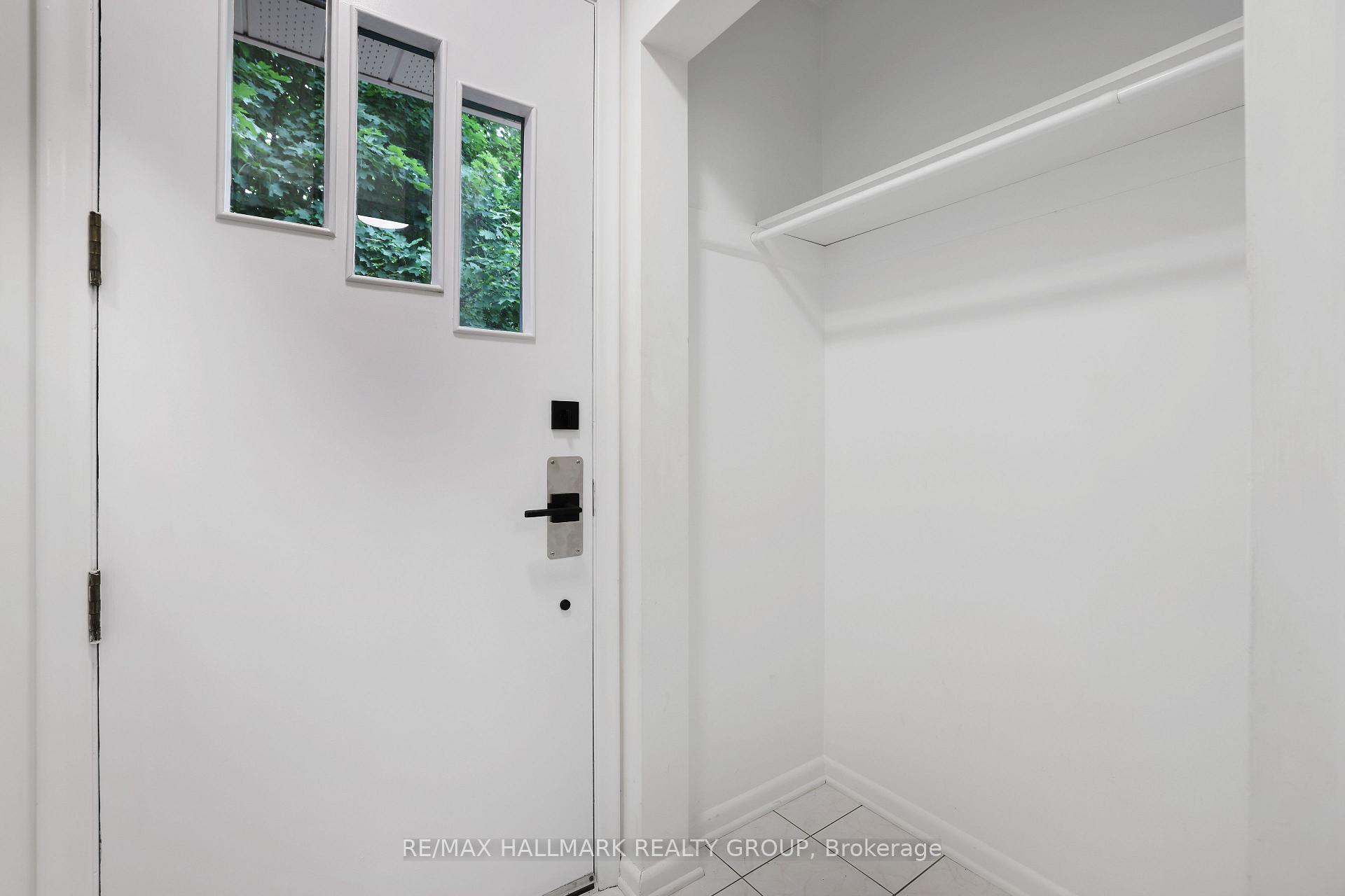 Photo 3 of 2412 Malone Crescent, Ottawa, Queensway Terrace South/Ridgeview — HOMEH