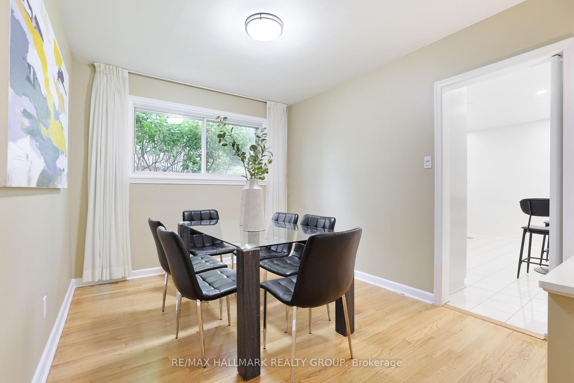 Photo 11 of 2412 Malone Crescent, Ottawa, Queensway Terrace South/Ridgeview — HOMEH