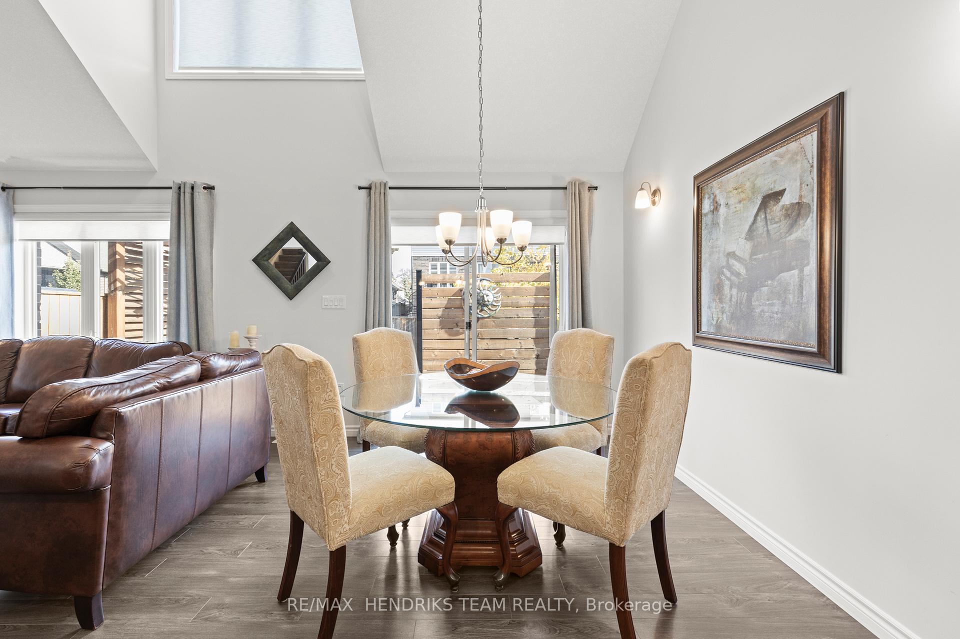 Photo 12 of 64 Abbott Place, Pelham, Fonthill — HOMEH
