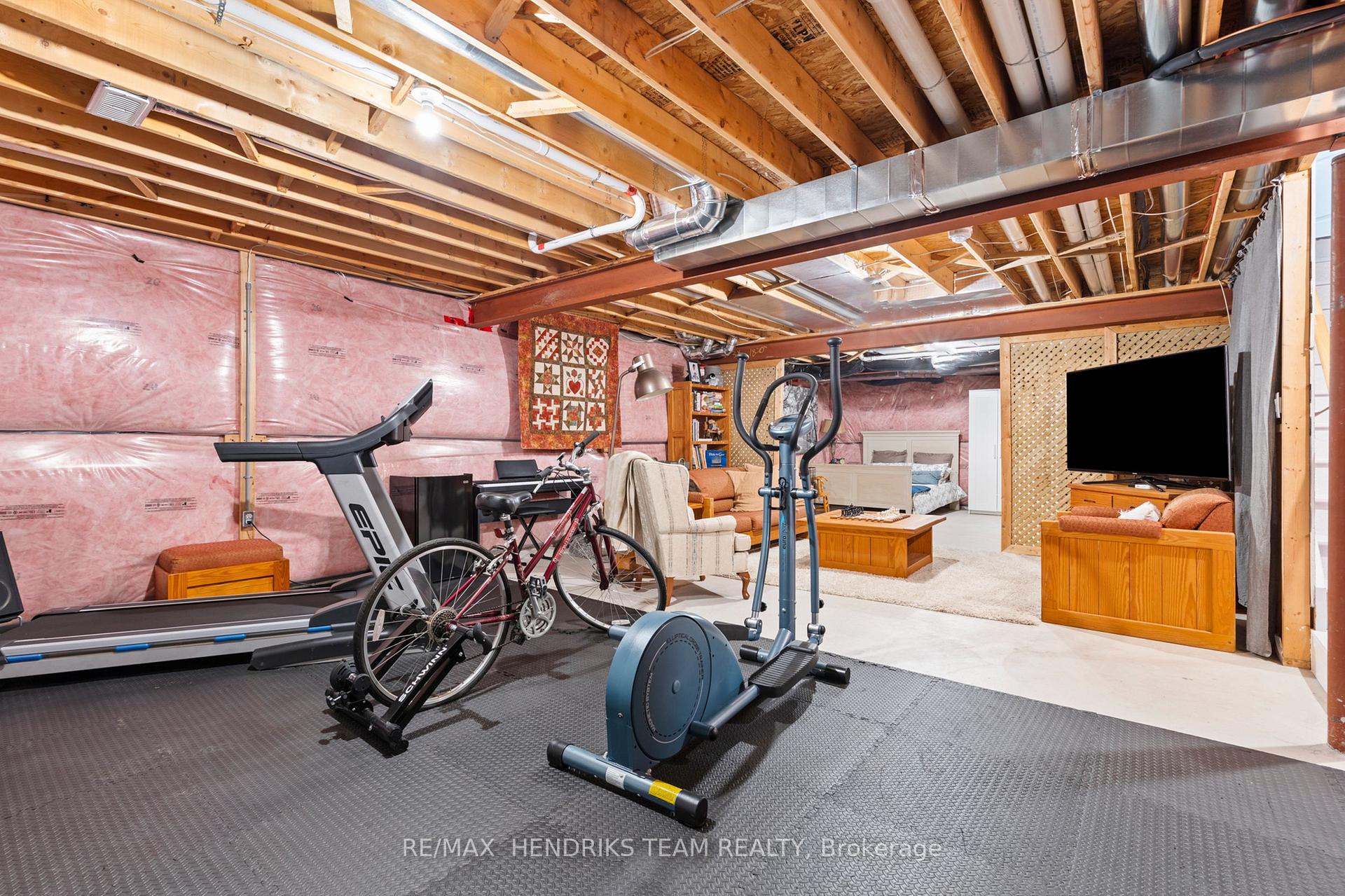 Photo 17 of 64 Abbott Place, Pelham, Fonthill — HOMEH