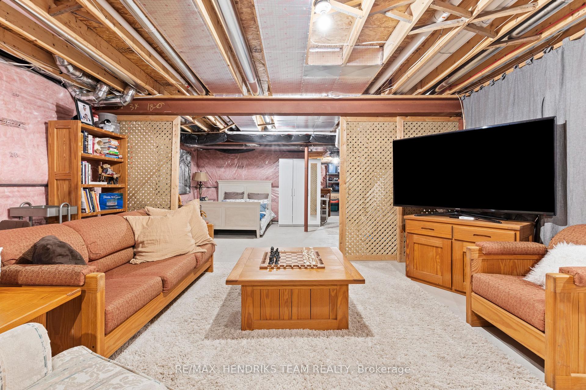 Photo 18 of 64 Abbott Place, Pelham, Fonthill — HOMEH