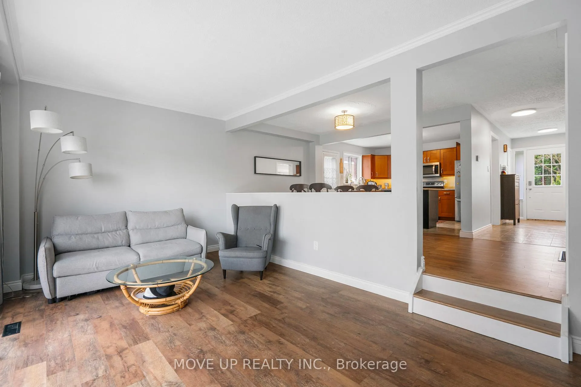 Photo 14 of 785 Pam Crescent, Newmarket, Huron Heights-Leslie Valley — HOMEH