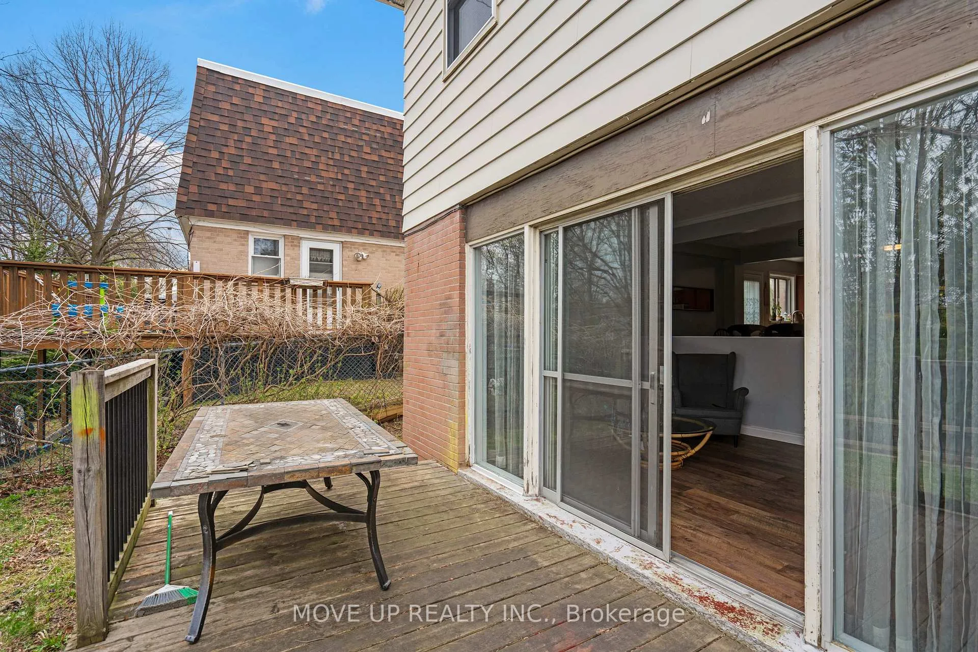 Photo 27 of 785 Pam Crescent, Newmarket, Huron Heights-Leslie Valley — HOMEH