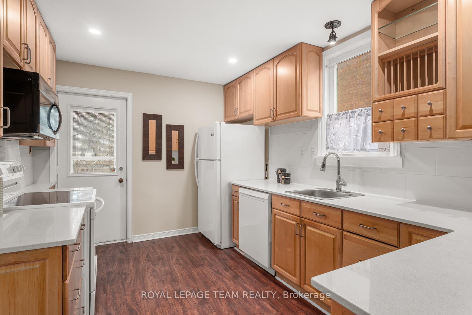 Photo 6 of 3 Elmdale Avenue, Ottawa, Lindenlea — HOMEH