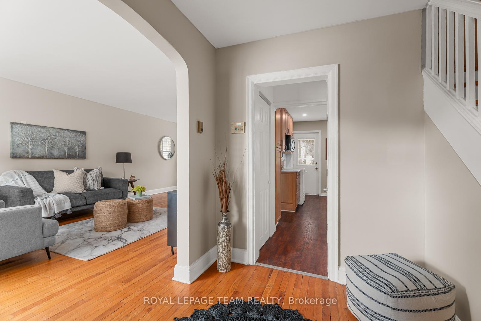 Photo 8 of 3 Elmdale Avenue, Ottawa, Lindenlea — HOMEH