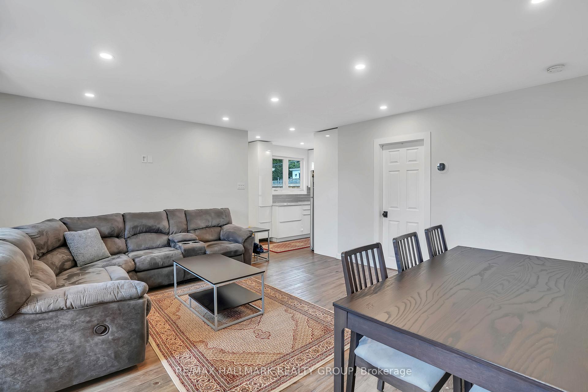 Photo 4 of 2518 Thorson Avenue, Ottawa, Queensway Terrace South/Ridgeview — HOMEH