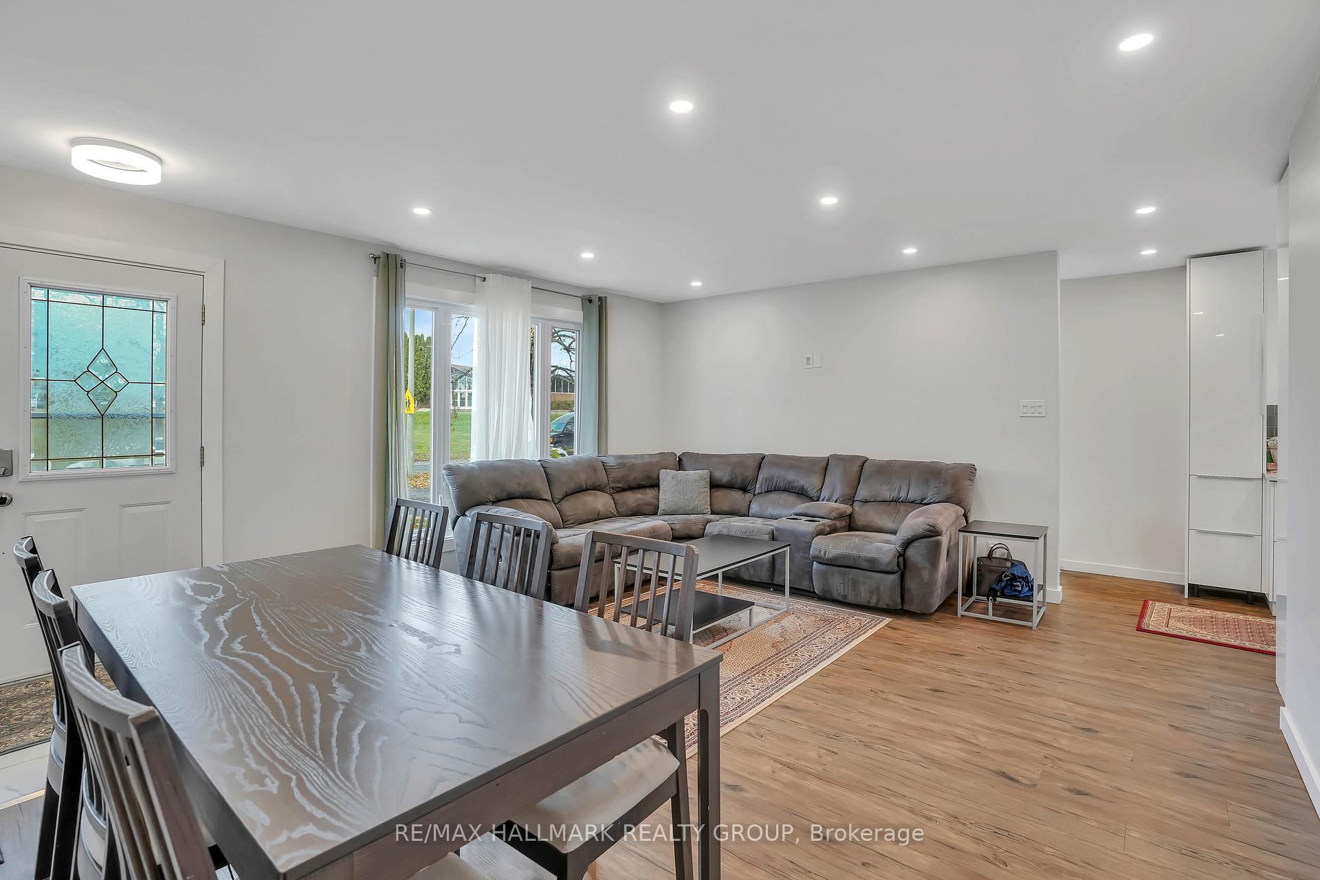 Photo 5 of 2518 Thorson Avenue, Ottawa, Queensway Terrace South/Ridgeview — HOMEH