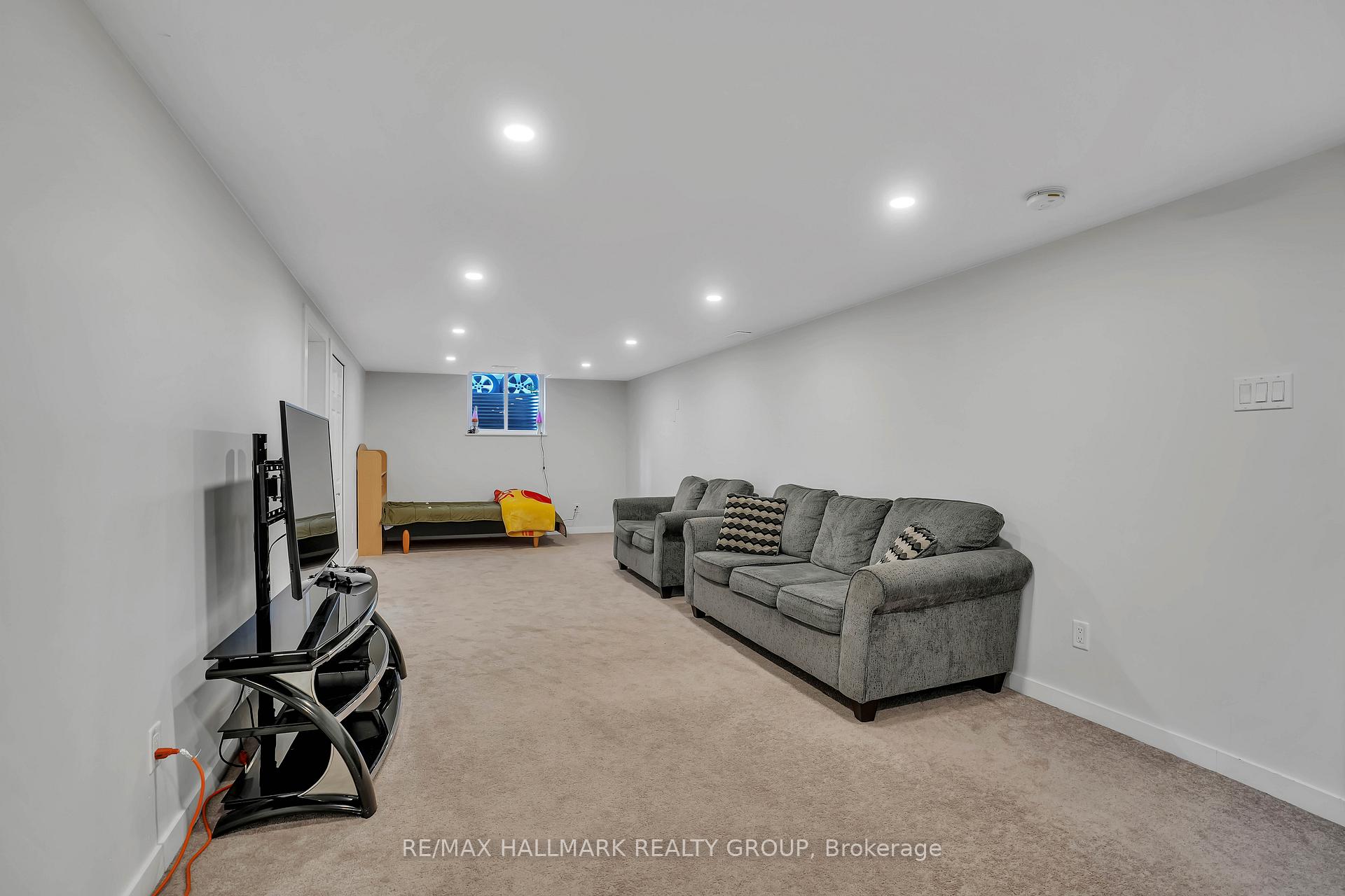 Photo 20 of 2518 Thorson Avenue, Ottawa, Queensway Terrace South/Ridgeview — HOMEH