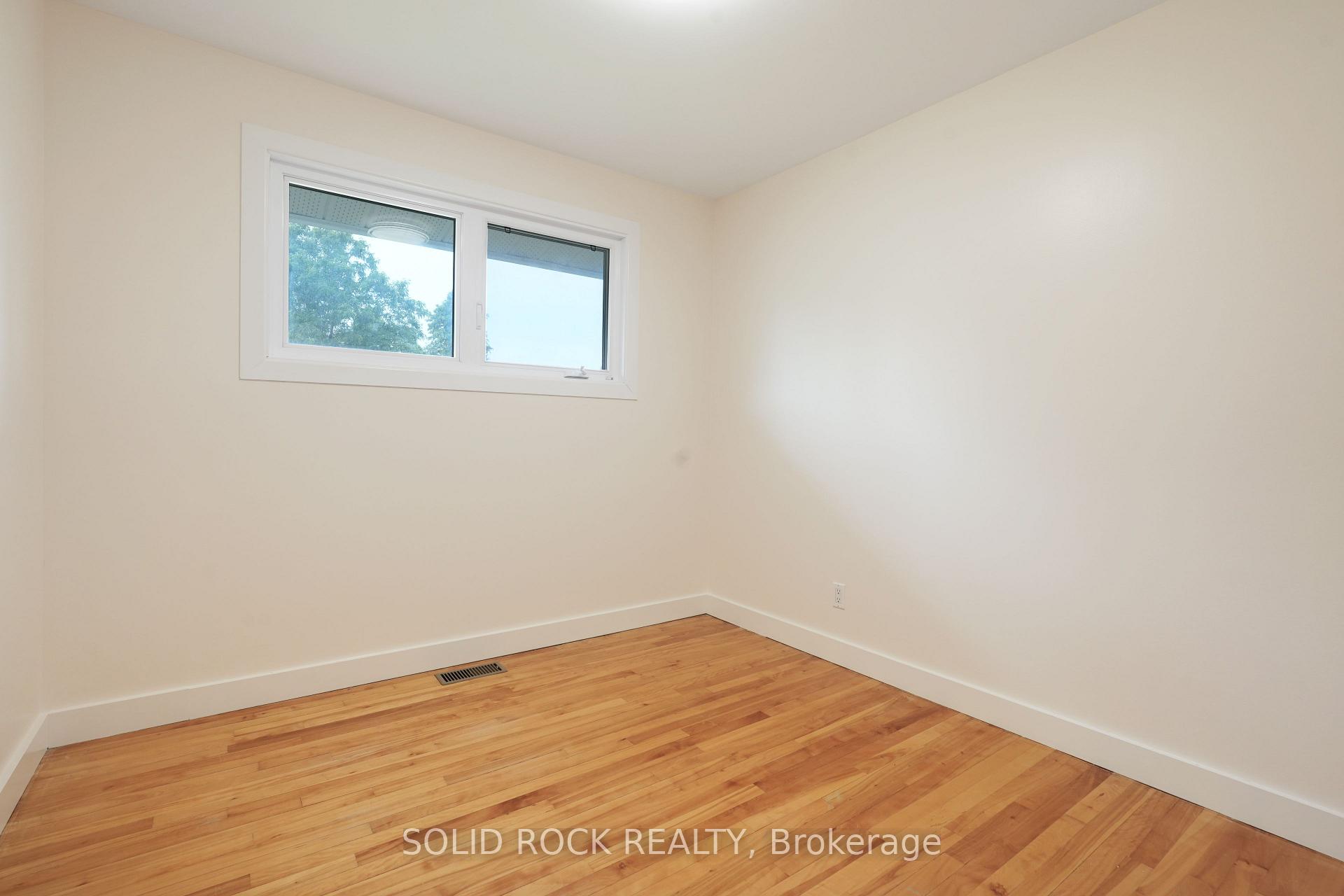 Photo 1 of 1135 Maybank Street, Ottawa, Parkway Park — HOMEH
