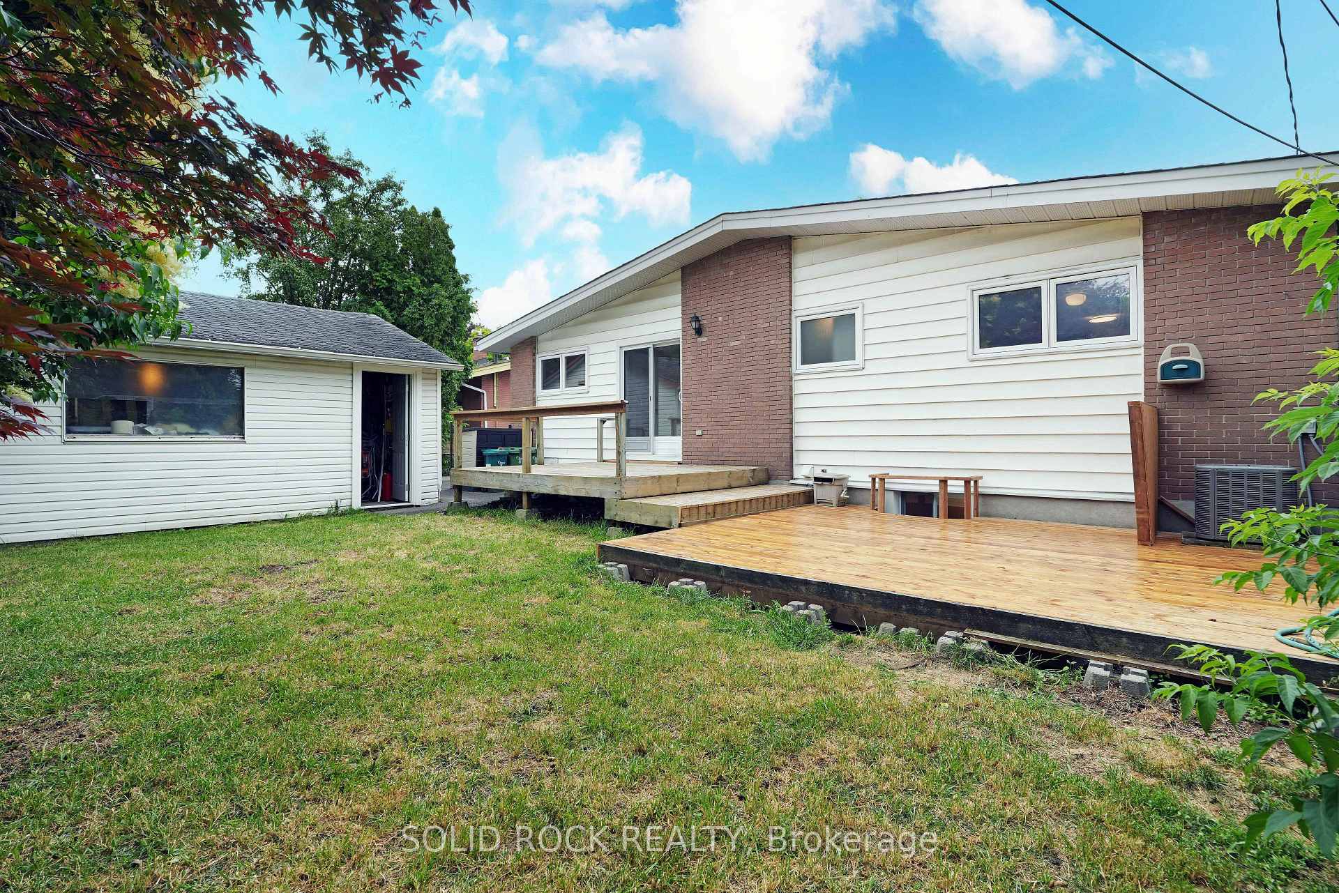Photo 3 of 1135 Maybank Street, Ottawa, Parkway Park — HOMEH