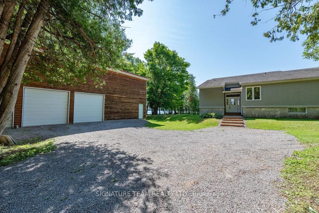 Photo 3 of 811 Violet Lane, North Algona Wilberforce, North Algona/Wilberforce Twp — HOMEH
