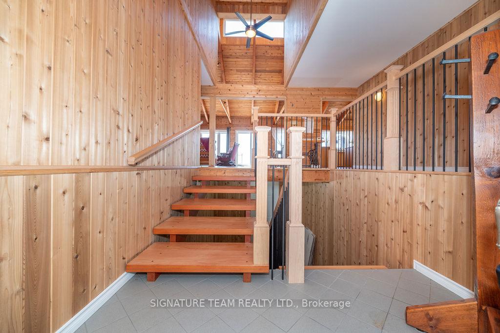 Photo 6 of 811 Violet Lane, North Algona Wilberforce, North Algona/Wilberforce Twp — HOMEH