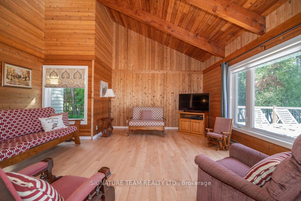 Photo 10 of 811 Violet Lane, North Algona Wilberforce, North Algona/Wilberforce Twp — HOMEH