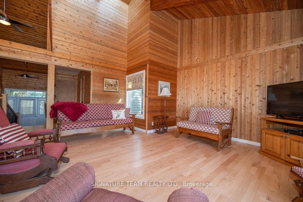 Photo 11 of 811 Violet Lane, North Algona Wilberforce, North Algona/Wilberforce Twp — HOMEH