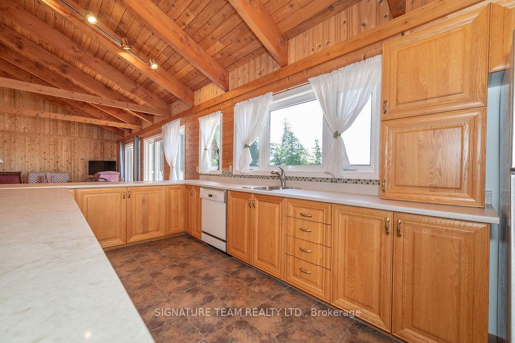 Photo 18 of 811 Violet Lane, North Algona Wilberforce, North Algona/Wilberforce Twp — HOMEH