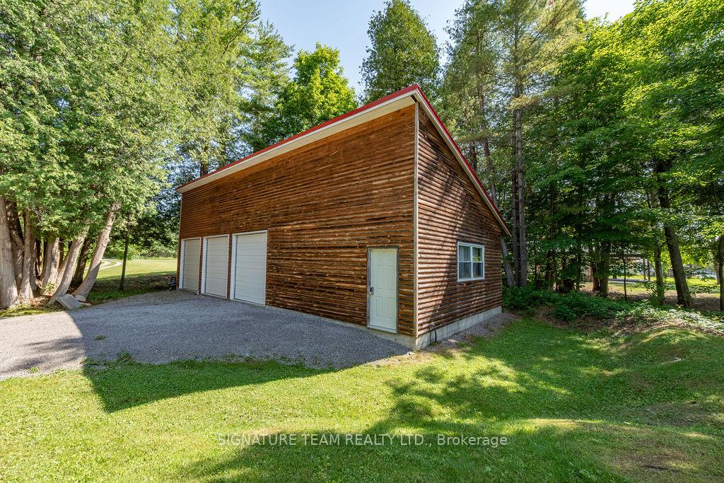 Photo 43 of 811 Violet Lane, North Algona Wilberforce, North Algona/Wilberforce Twp — HOMEH