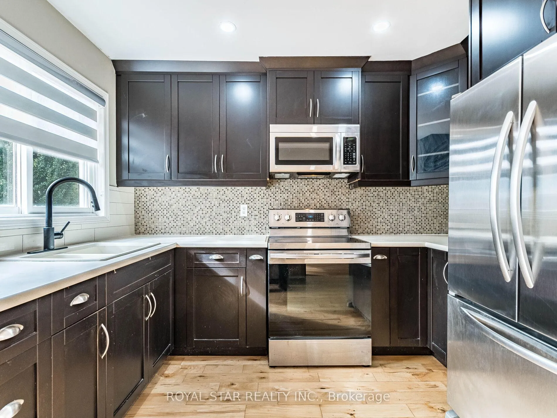 Photo 15 of 18 Woodside Square, Pelham, Fonthill — HOMEH