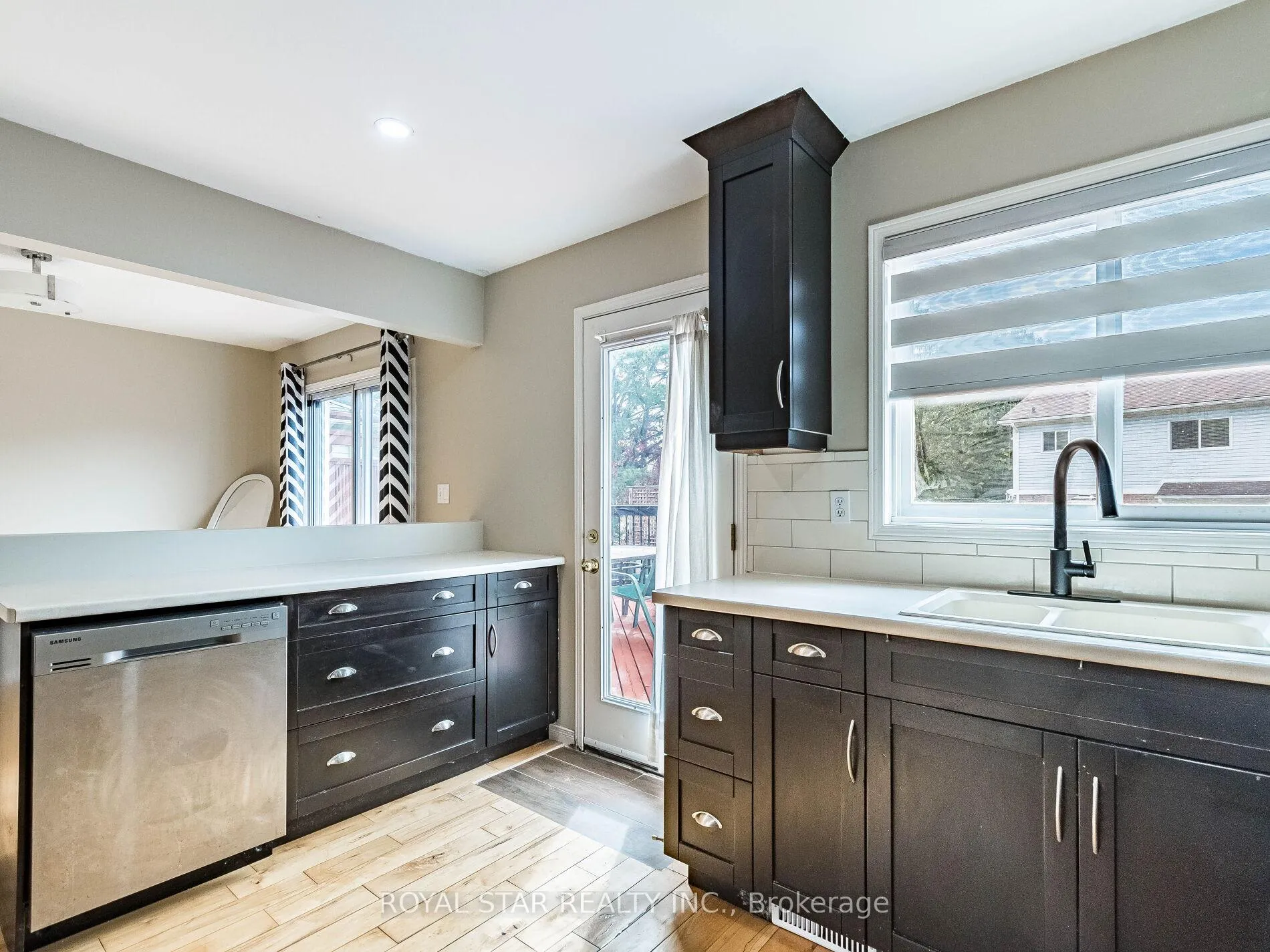 Photo 17 of 18 Woodside Square, Pelham, Fonthill — HOMEH