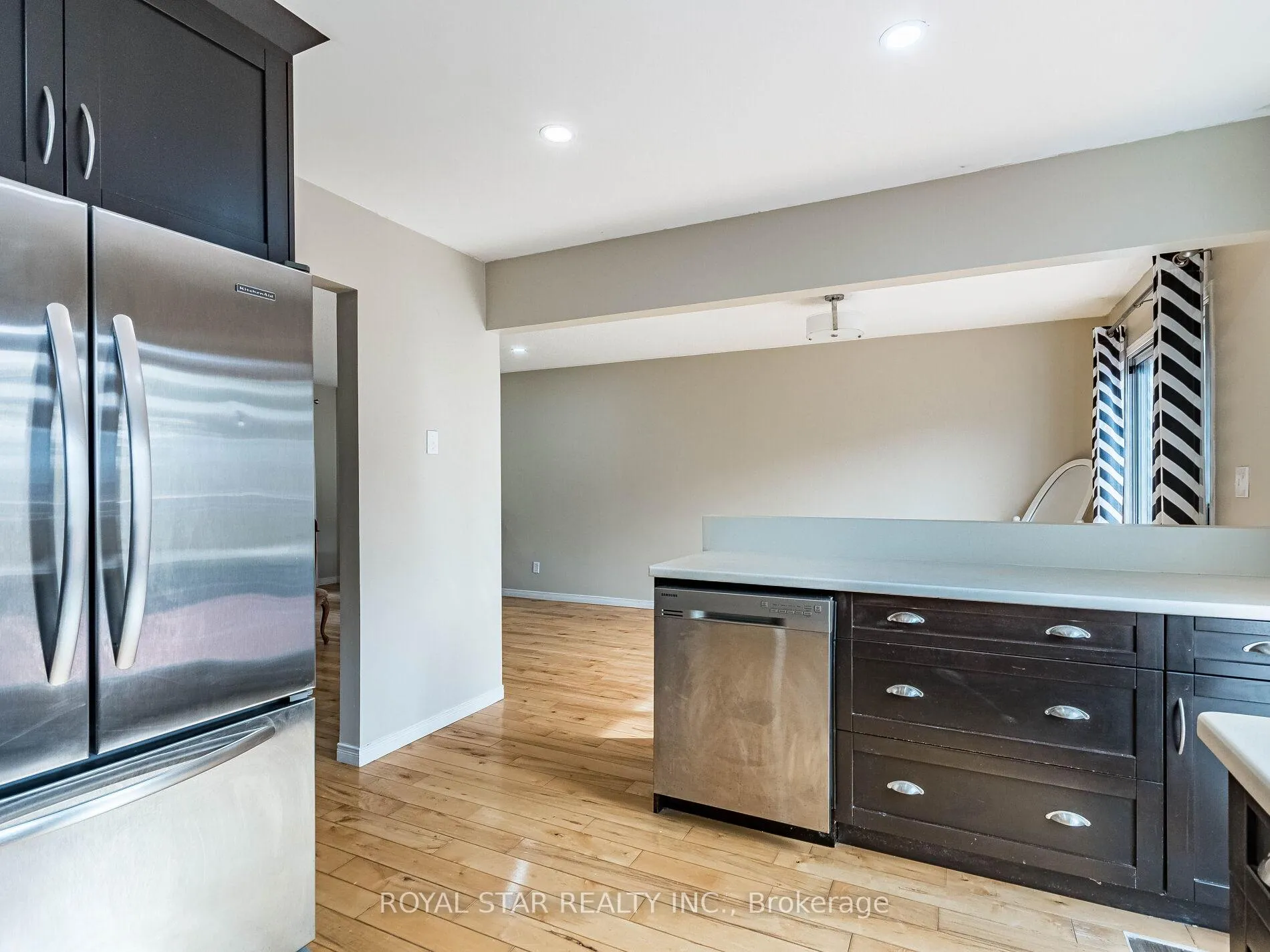 Photo 18 of 18 Woodside Square, Pelham, Fonthill — HOMEH