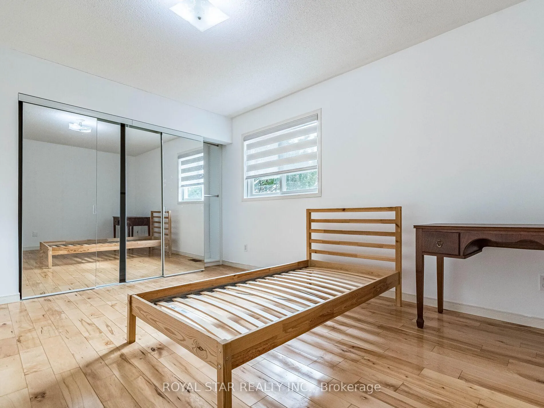 Photo 21 of 18 Woodside Square, Pelham, Fonthill — HOMEH